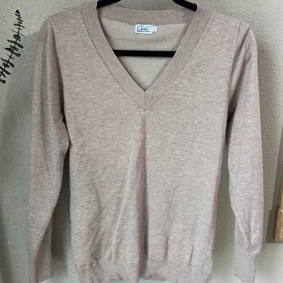 ⭐️10/$10 Cielo Women's Tan Pullover Knit Sweater L - Picture 1 of 6